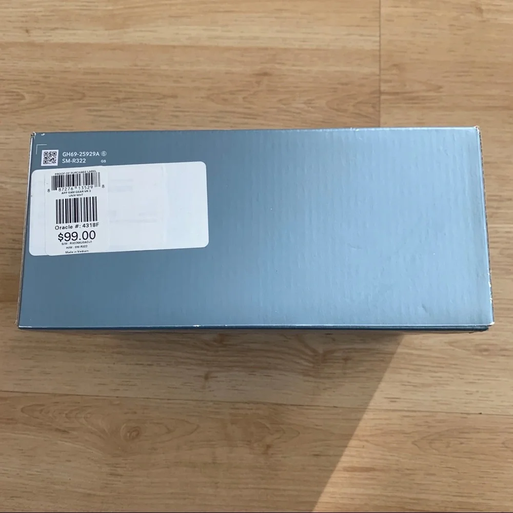 NEW in Box! Samsung Gear VR Oculus